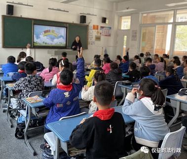 抵制校园欺凌!走进实验小学.