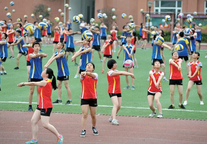 贵阳市第一实验小学和中学老师自创趣味课间操-
