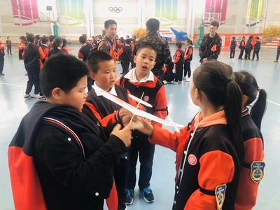 为了祖国的荣誉--成都市文翁实验小学 五年级二班 杨智慈