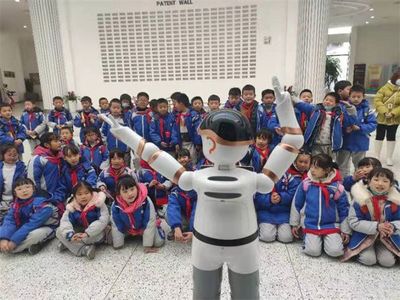 雅安市外国语实验小学:科技筑梦 创想未来