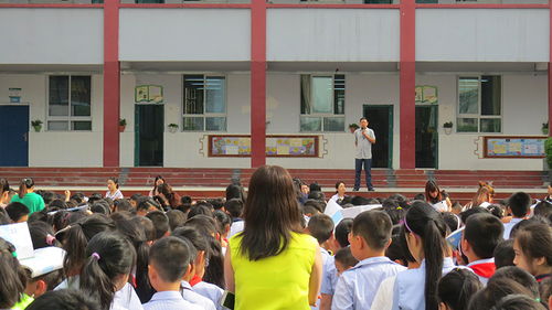 南充江东实验小学成功举办地震应急疏散演练