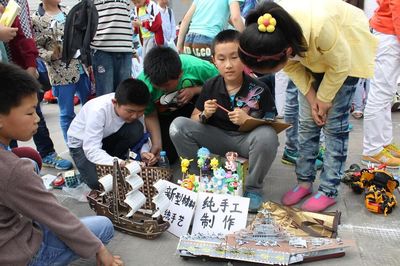 实验小学:沸腾的跳蚤市场_江苏文明网