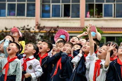 大饱眼福 莲湖区少年宫第26届“科技之春”活动举办