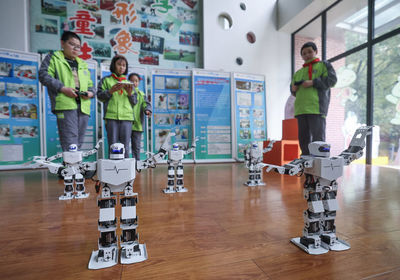 加快赋能千行百业 持续优化产业生态——浙江推动人工智能健康有序发展观察实验小学